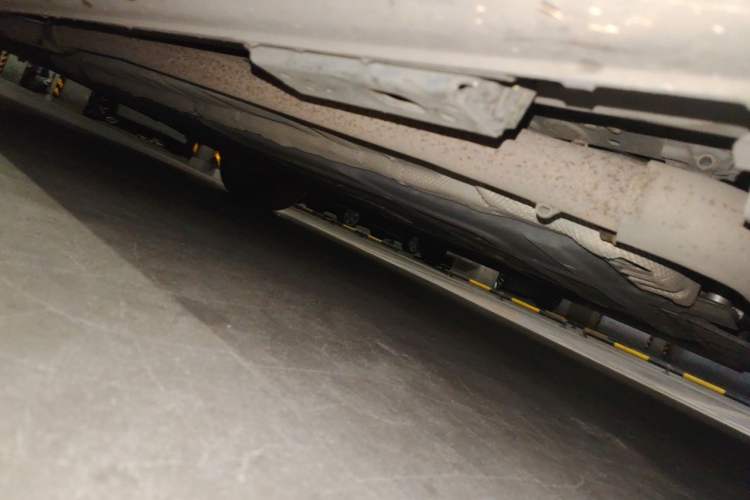 Used Denza D9 2022 DM-i 970 Four-Wheel Drive Prestige Model Chassis Front Right