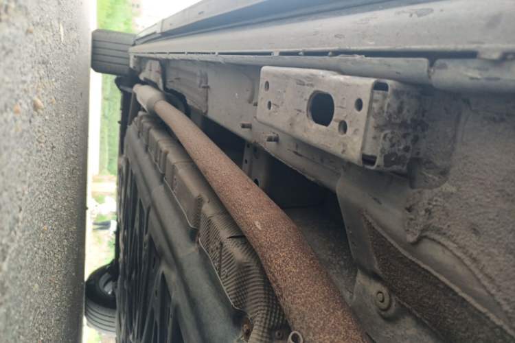 Used Denza D9 2022 DM-i 970 Four-Wheel Drive Flagship Model Chassis Front Right