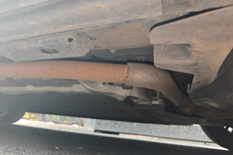 Used Denza D9 2022 DM-i 970 Four-Wheel Drive Flagship Model Chassis Front Right