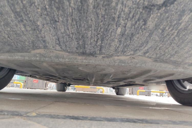Used Denza D9 2022 DM-i 1040 Prestige Model Chassis Front