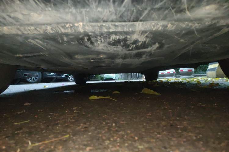 Used Denza D9 2022 DM-i 970 Four-Wheel Drive Prestige Model Chassis Front