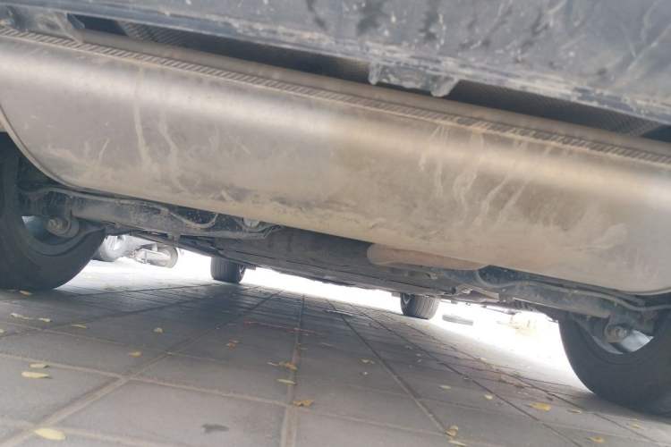 Used Denza D9 2022 DM-i 1040 Prestige Model Chassis Rear