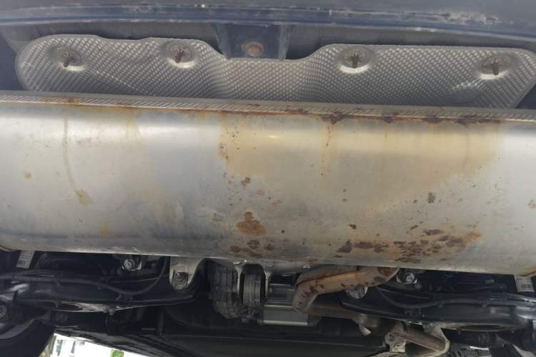 Used Denza D9 2022 DM-i 970 Four-Wheel Drive Prestige Model Chassis Rear