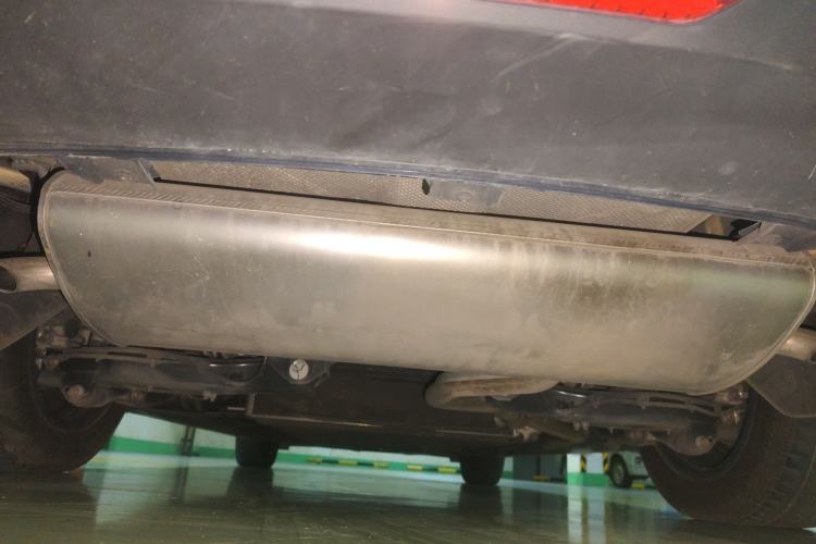 Used Denza D9 2022 DM-i 1040 Prestige Model Chassis Rear