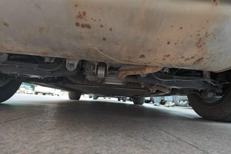Used Denza D9 2022 DM-i 970 Four-Wheel Drive Flagship Model Chassis Rear