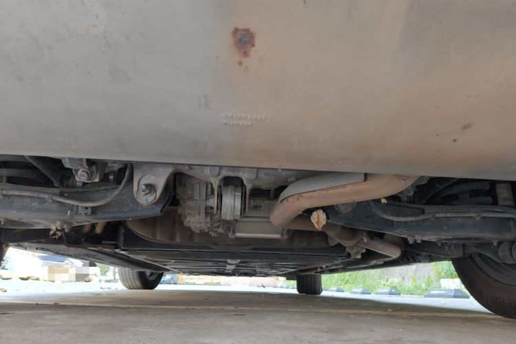 Used Denza D9 2022 DM-i 970 Four-Wheel Drive Prestige Model Chassis Rear