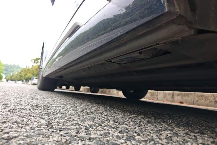 Used Denza D9 2022 DM-i 1040 Prestige Model Chassis Rear Left