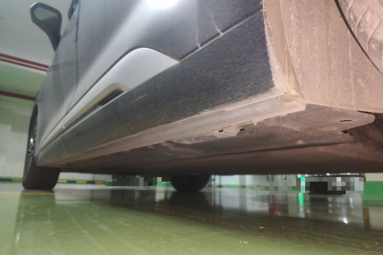 Used Denza D9 2022 DM-i 1040 Prestige Model Chassis Rear Left