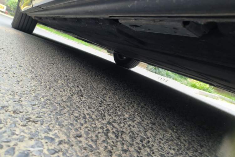 Used Denza D9 2022 DM-i 1040 Prestige Model Chassis Rear Left