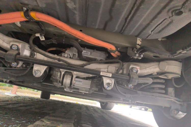 Used Denza D9 2022 EV 600 Four-Wheel Drive Flagship Model Chassis Rear