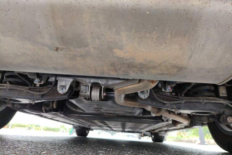 Used Denza D9 2022 DM-i 970 Four-Wheel Drive Prestige Model Chassis Rear