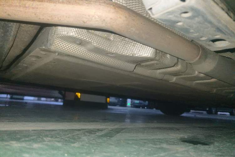 Used Denza D9 2022 DM-i 970 Four-Wheel Drive Prestige Model Chassis Rear Right