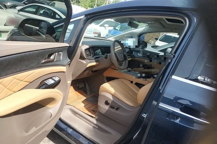 Used Denza D9 2022 DM-i 1040 Prestige Model Driver Seat