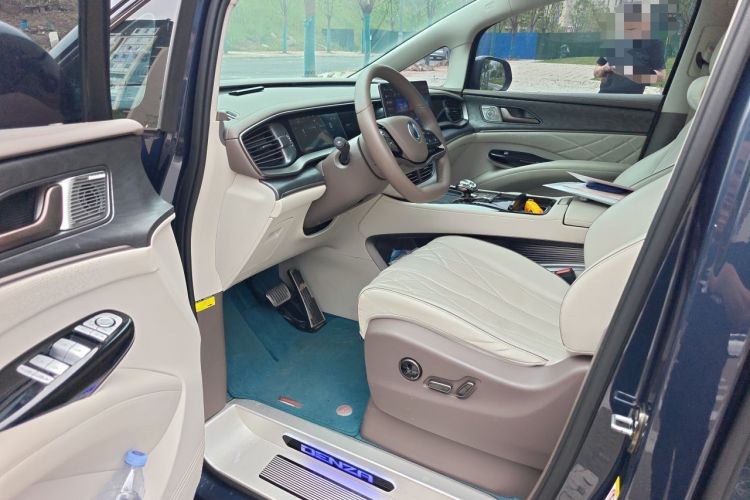 Used Denza D9 2022 DM-i 1040 Prestige Model Driver Seat