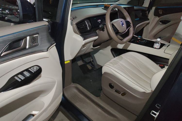Used Denza D9 2022 DM-i 970 Four-Wheel Drive Flagship Model Driver Seat