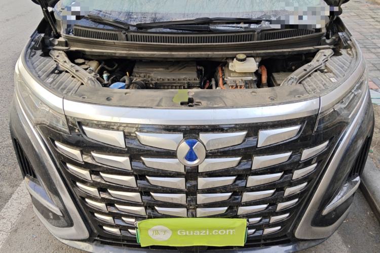 Used Denza D9 2022 DM-i 970 Four-Wheel Drive Flagship Model Engine Bay