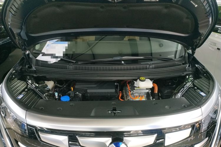 Used Denza D9 2022 DM-i 1040 Prestige Model Engine Bay