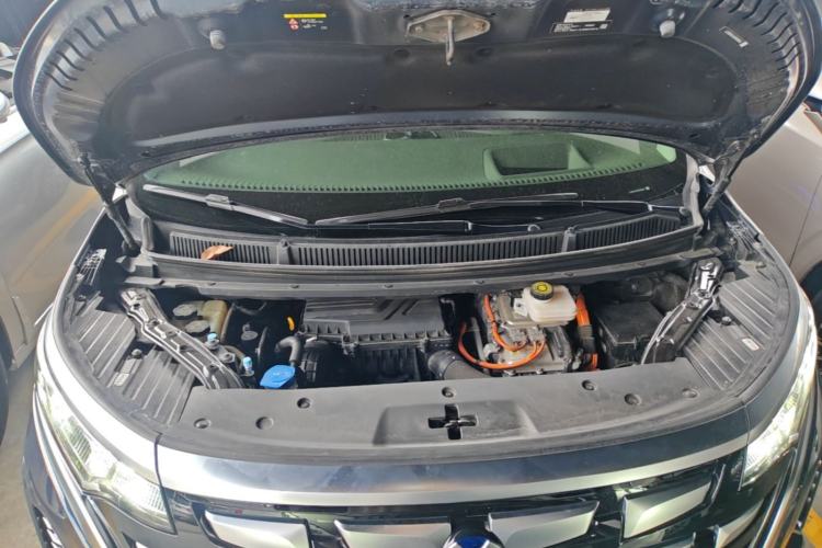 Used Denza D9 2022 DM-i 970 Four-Wheel Drive Prestige Model Engine Bay