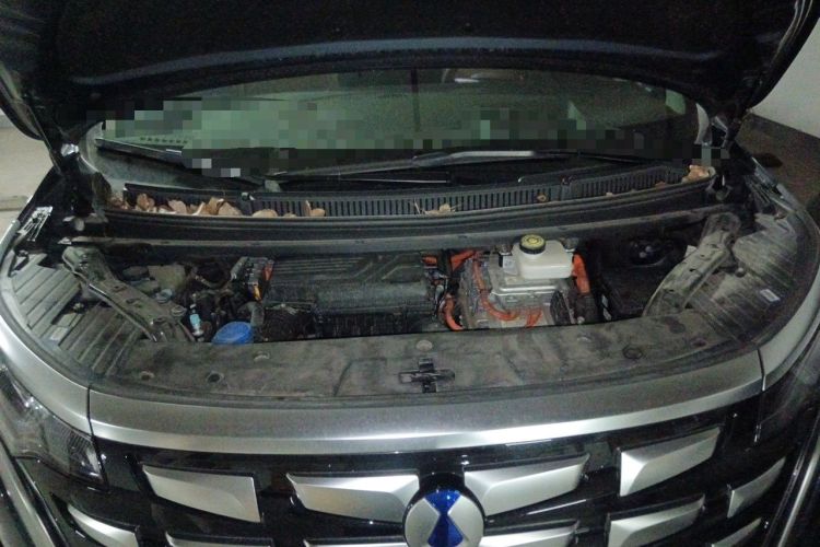 Used Denza D9 2022 DM-i 970 Four-Wheel Drive Prestige Model Engine Bay
