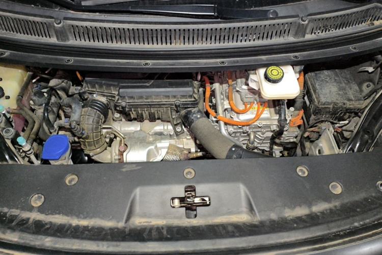 Used Denza D9 2022 DM-i 970 Four-Wheel Drive Prestige Model Engine Bay