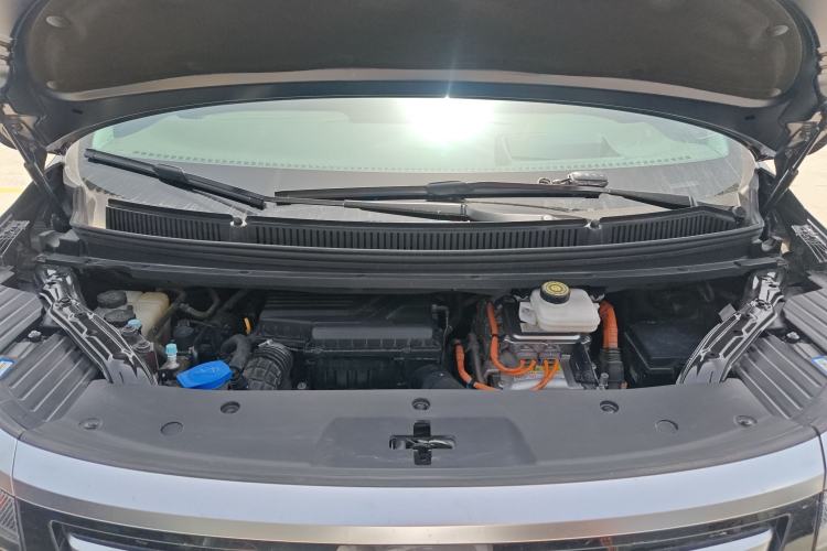 Used Denza D9 2022 DM-i 970 Four-Wheel Drive Prestige Model Engine Bay