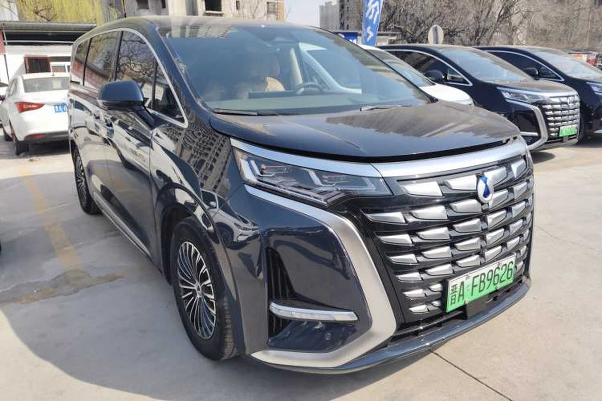 Used Denza D9 2022 DM-i 970 Four-Wheel Drive Prestige Model Exterior 1