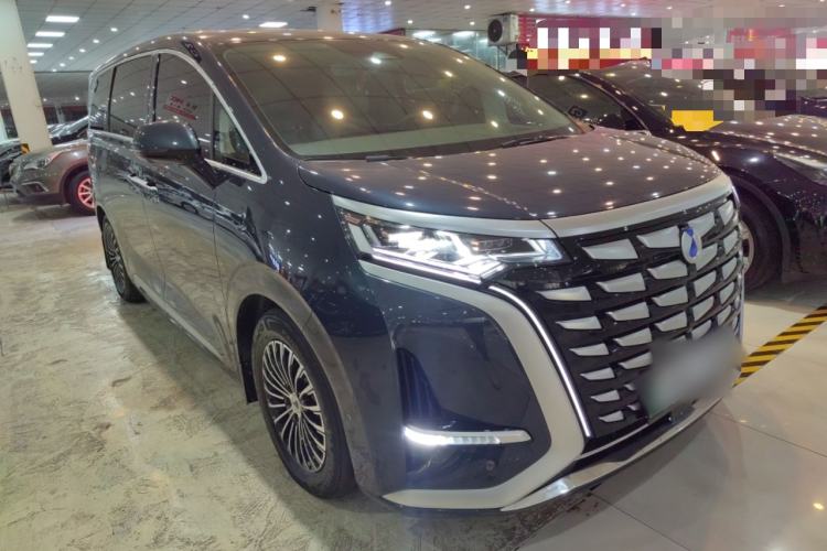 Used Denza D9 2022 DM-i 970 Four-Wheel Drive Flagship Model Exterior 1