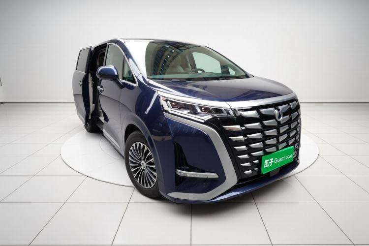 Used Denza D9 2022 DM-i 970 Four-Wheel Drive Prestige Model Exterior 2