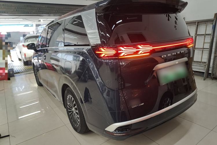 Used Denza D9 2022 DM-i 970 Four-Wheel Drive Flagship Model Exterior 2