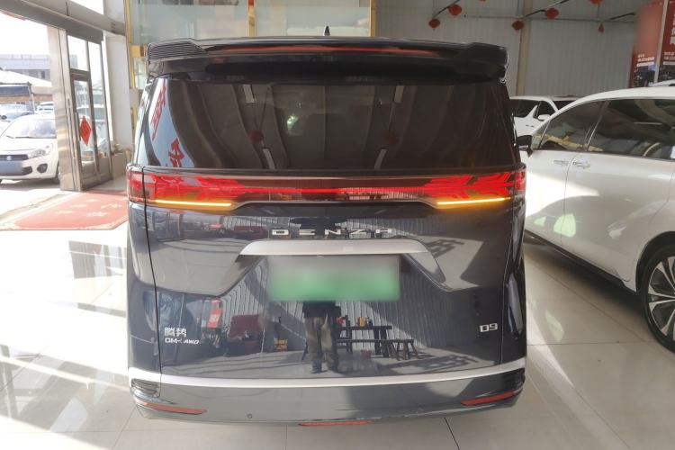Used Denza D9 2022 DM-i 970 Four-Wheel Drive Flagship Model Exterior 4