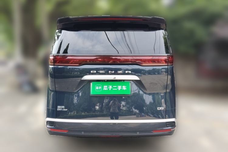 Used Denza D9 2022 DM-i 970 Four-Wheel Drive Flagship Model Exterior 4