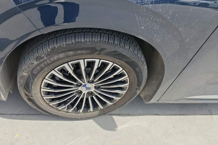 Used Denza D9 2022 DM-i 970 Four-Wheel Drive Prestige Model Exterior 4