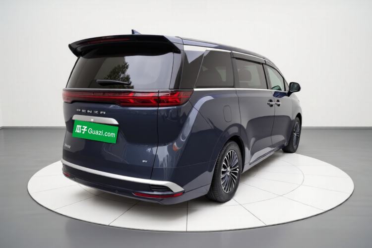 Used Denza D9 2022 EV 600 Four-Wheel Drive Flagship Model Exterior 5