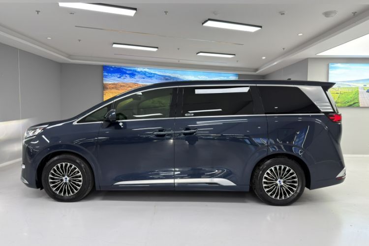 Used Denza D9 2022 DM-i 970 Four-Wheel Drive Prestige Model Exterior 7