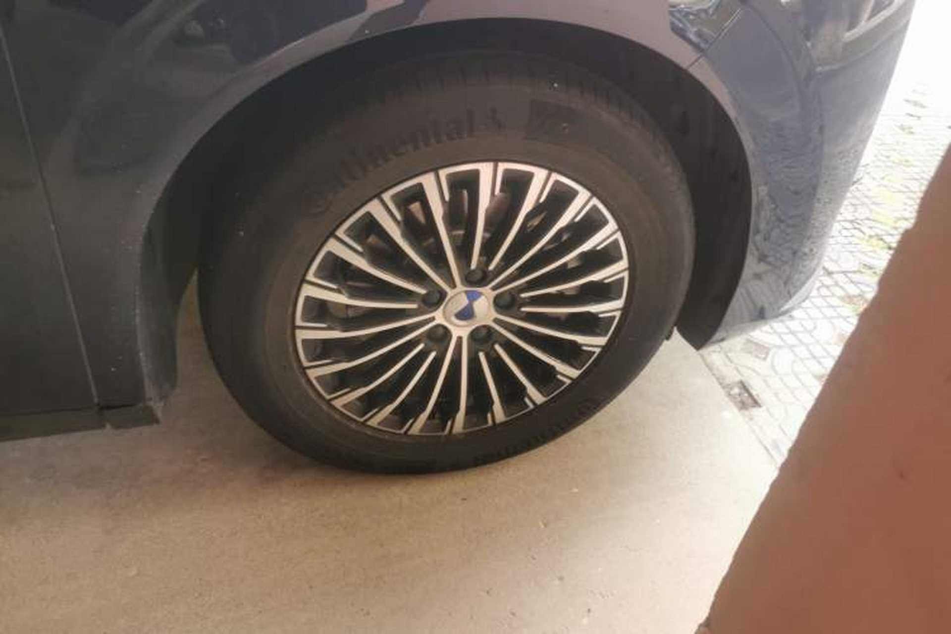 Used Denza D9 2022 DM-i 970 Four-Wheel Drive Prestige Model Exterior 7