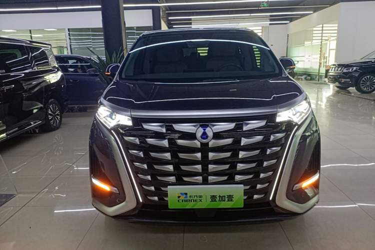 Used Denza D9 2022 DM-i 970 Four-Wheel Drive Flagship Model Front