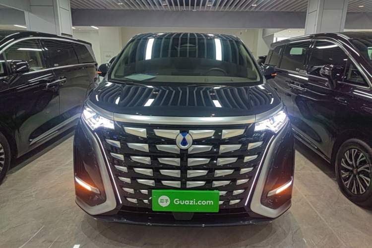 Used Denza D9 2022 DM-i 970 Four-Wheel Drive Flagship Model Front