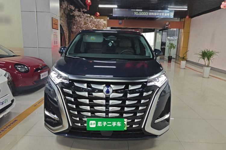 Used Denza D9 2022 DM-i 970 Four-Wheel Drive Flagship Model Front
