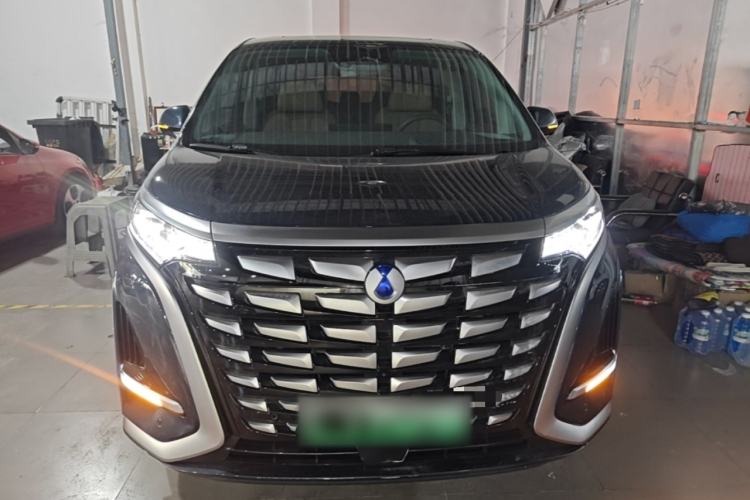 Used Denza D9 2022 DM-i 970 Four-Wheel Drive Prestige Model Front