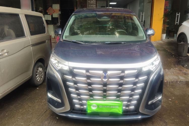 Used Denza D9 2022 DM-i 1040 Prestige Model Front