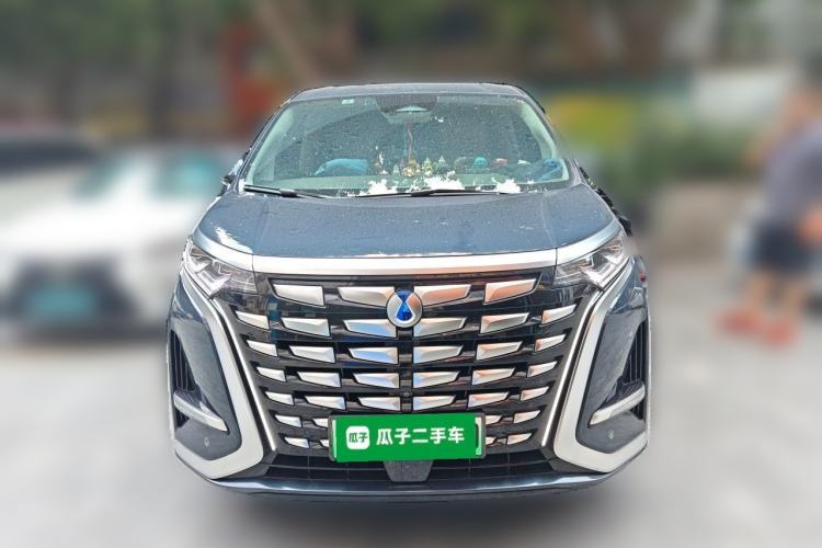 Used Denza D9 2022 DM-i 970 Four-Wheel Drive Flagship Model Front