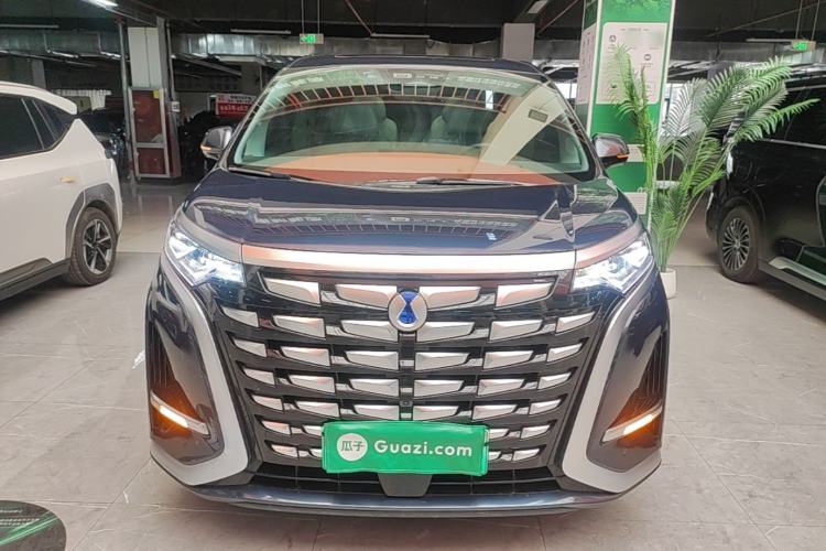 Used Denza D9 2022 DM-i 970 Four-Wheel Drive Prestige Model Front