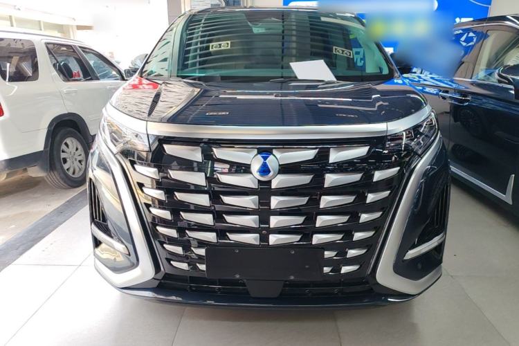 Used Denza D9 2022 DM-i 970 Four-Wheel Drive Flagship Model Front