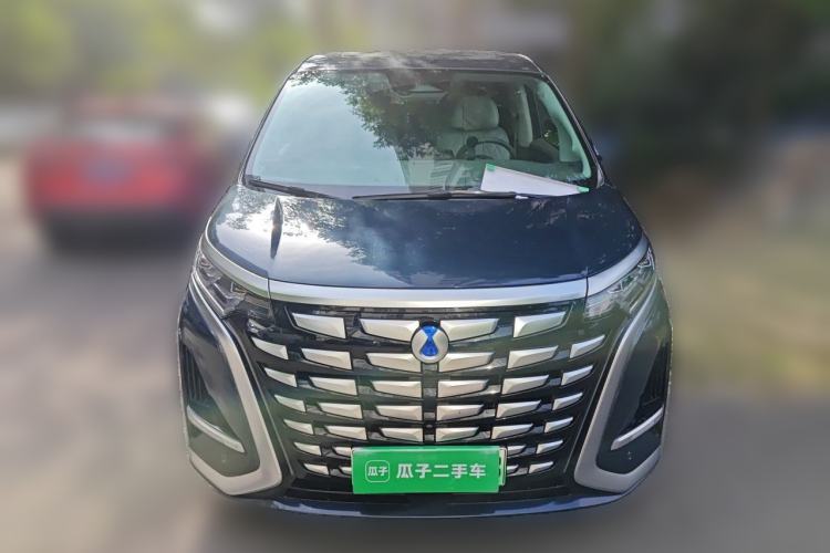 Used Denza D9 2022 DM-i 970 Four-Wheel Drive Flagship Model Front