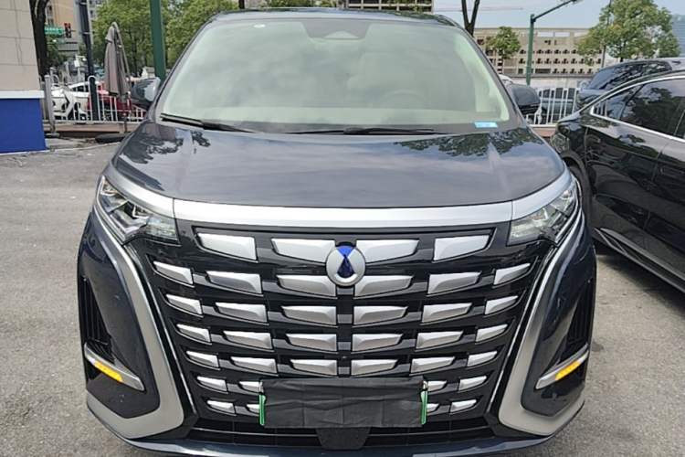Used Denza D9 2022 DM-i 970 Four-Wheel Drive Flagship Model Front
