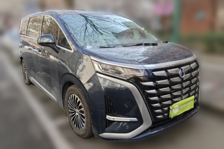 Used Denza D9 2022 DM-i 970 Four-Wheel Drive Flagship Model Front Right 45 Deg