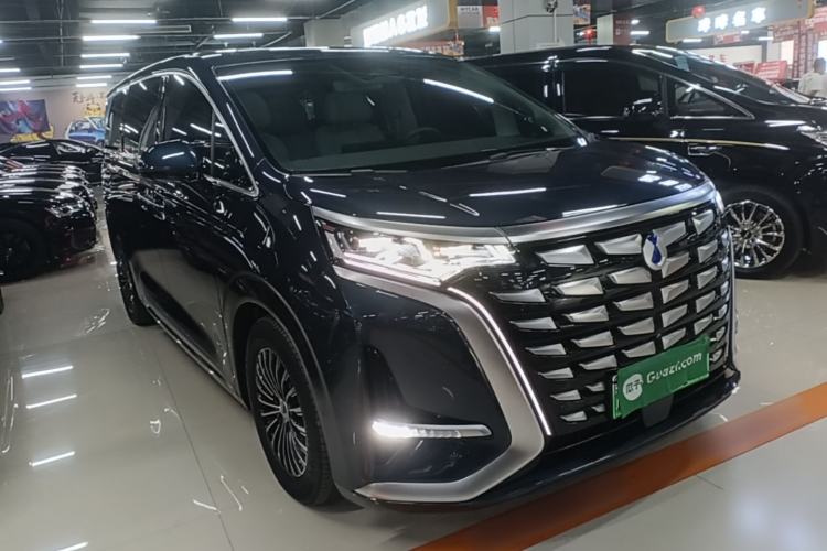 Used Denza D9 2022 DM-i 970 Four-Wheel Drive Flagship Model Front Right 45 Deg