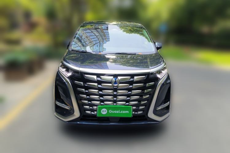 Used Denza D9 2022 DM-i 1040 Prestige Model Front