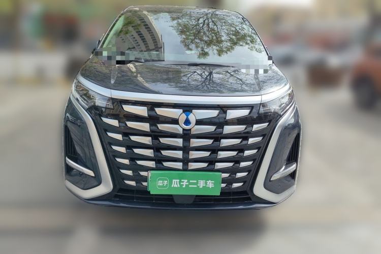 Used Denza D9 2022 DM-i 1040 Prestige Model Front