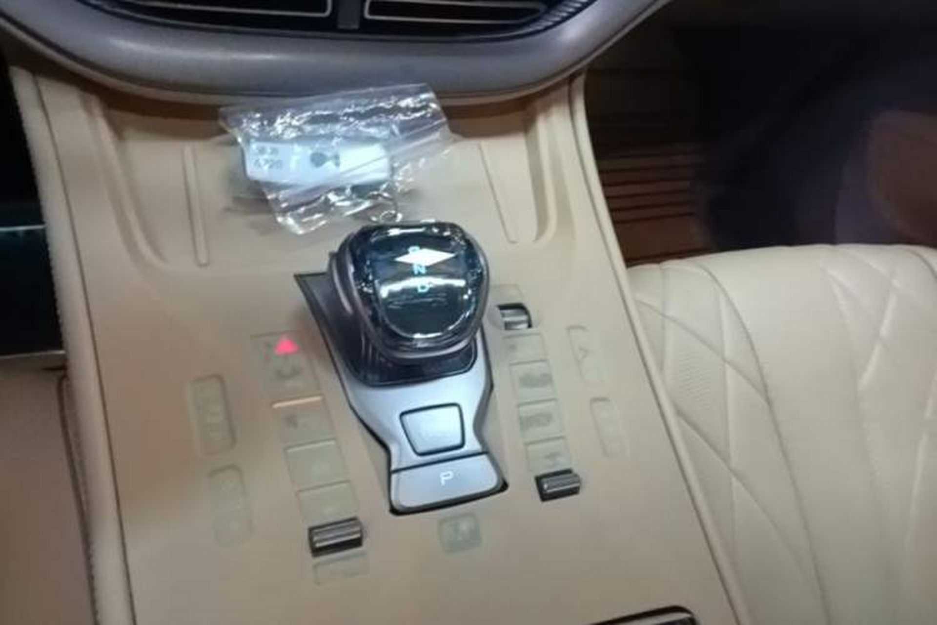 Used Denza D9 2022 DM-i 970 Four-Wheel Drive Flagship Model Gear Lever